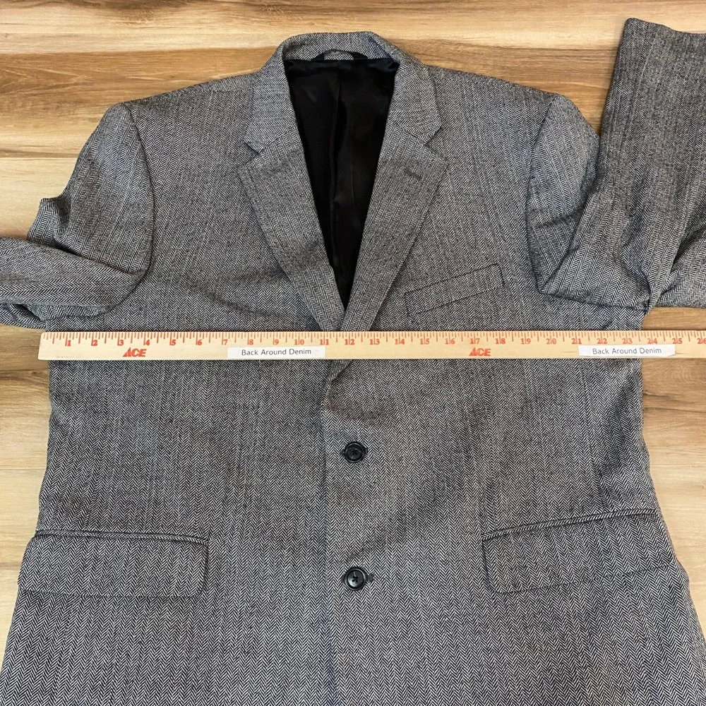 Jos A Bank Blazer 46R Herringbone Wool Sport Coat Mens 2 Button Gray